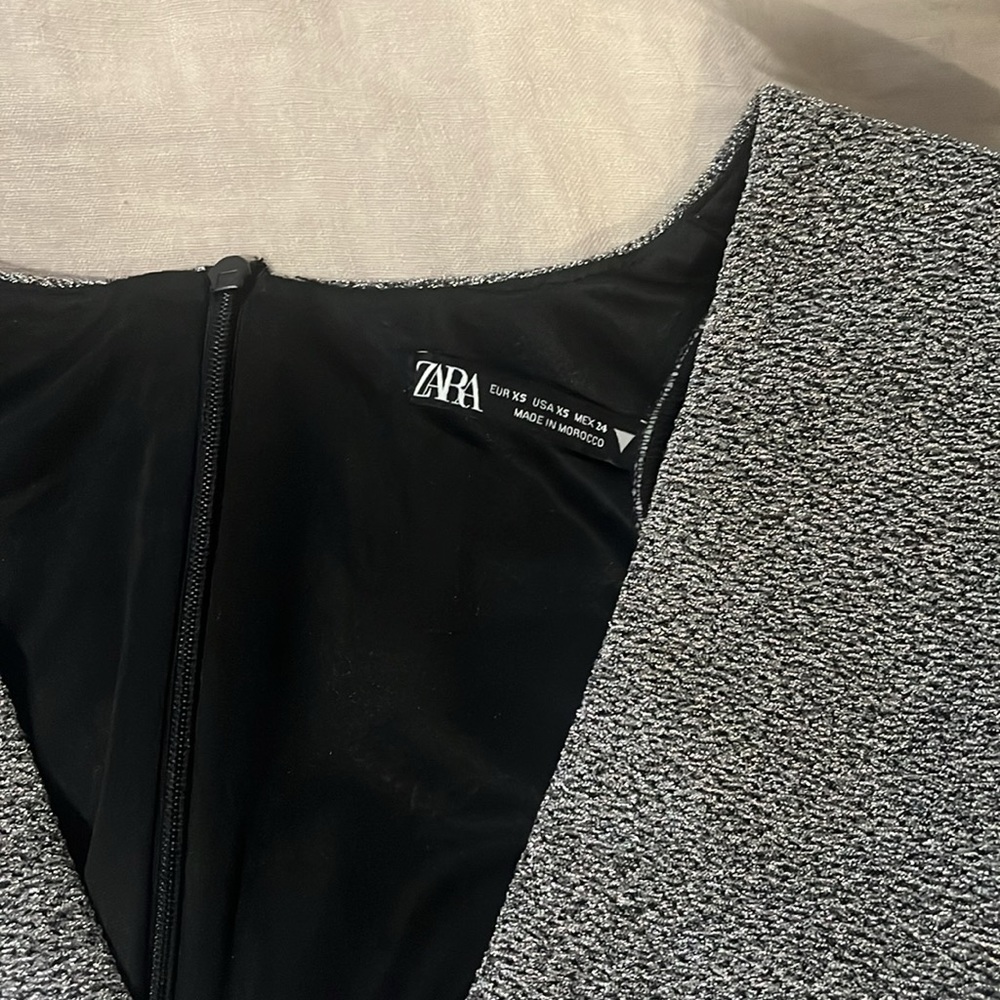 Size XS silver body suit - Picture 3 of 3